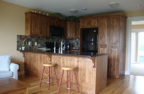 De Winton Cottage | Close to Calgary and Spruce Meadows Esquestrian