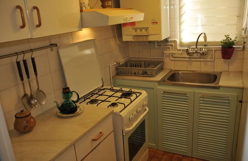 El Baix Guinardo Apartment | Closed to Sagrada Familia, Park Güell