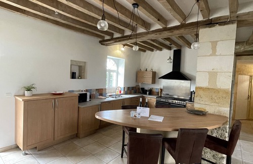 Pontigne Villa | Closerie La Poire à Loup, Gite Pour 15 Personnes au Coeur de L'anjou