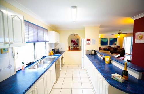 Eagle Heights House | CLOUD 9 - Cliff Top Eagle Heights. Family Friendly