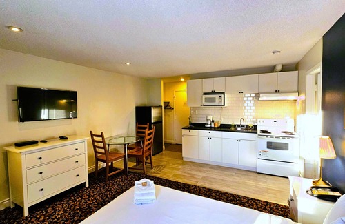 Whitecourt Hotel | Cloud 9 Inn