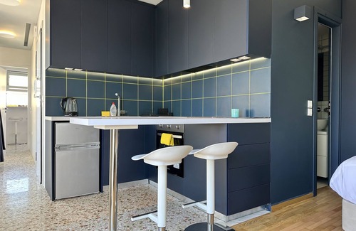 Tavros Apartment | Cloud 9 - smart apartment private jacuzzi