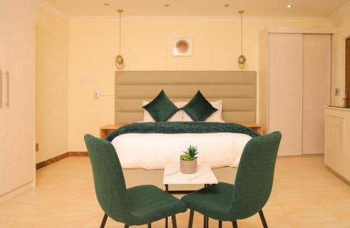 Greater Johannesburg Metropolitan Area Cabin | Clouds 52 Lodge