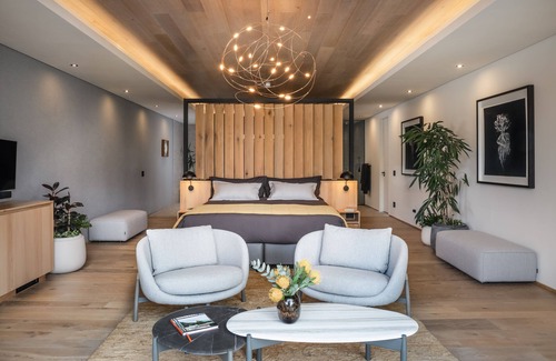 Cape Winelands Hotel | Clouds Estate