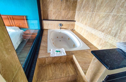 Shreveport Hotel | Clover Inn & Suites