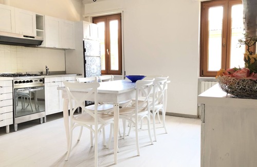 Porto Ceresio Apartment | CLUA Holiday House