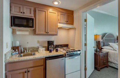 Orange Park Bed & Breakfast | Club Continental