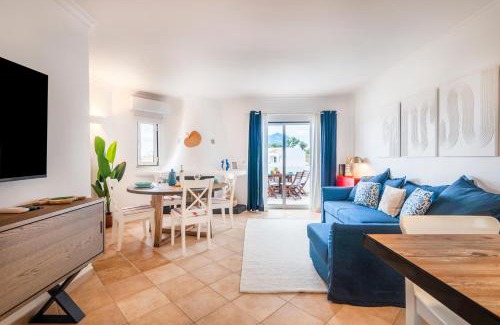 Alpouvar Apartment | Clube Albufeira: 2BR Prime Holidays Retreat
