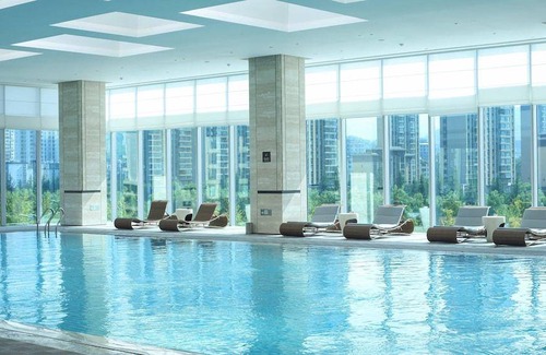Shangluo Hotel | 111 m² Hotel ∙ 5 guests