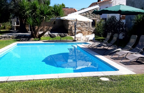 Carregal do Sal Cottage | Country house with pool, barbecue and green spaces