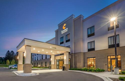 Drayton Plains Hotel | Comfort Inn & Suites
