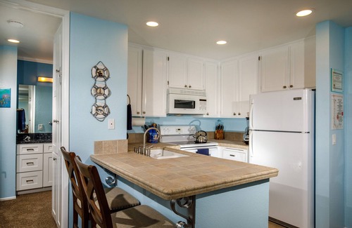 Townsite Condo | Coastal Beauty: A Beachfront Condo with Spectacular Natural Views!