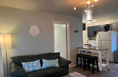Coos Bay Apartment | Coastal Botanical Suite