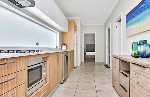 Caves Beach Villa | Coastal Breeze at Caves Beach Villas