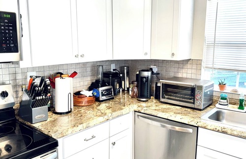 Bradenton House | Coastal Casita Retreat - Near Anna Maria Island and DT Bradenton