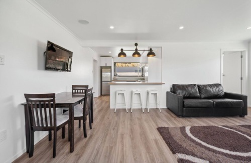 Foxton Beach House | Coastal Comfort - Foxton Beach Holiday Home