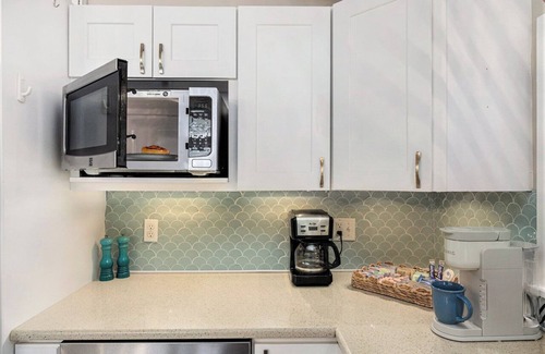 Grand Beach House | Coastal Comfort | Golf Cart, Ping Pong, Hot tub