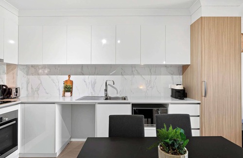 Rockingham Apartment | Coastal Comfort in Rockingham 2BR Apartment