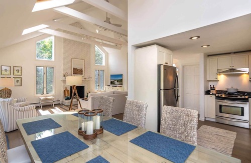 Katama House | Coastal Contemporary Near South Beach With Hot Tub