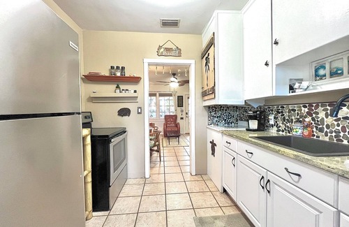 Cocoa Beach Cottage | Coastal Cottage 227 - Walk to Beach, King Bed