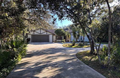 Seminole Woods House | Coastal Cottage Near the Ocean