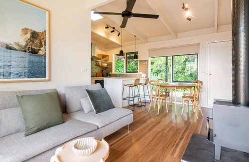 Tootgarook House | Coastal cottage, perfectly positioned.