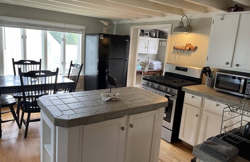 Chincoteague Cottage | Coastal Daze Cottage on Famous Chincoteague Island! Come see the wild ponies!