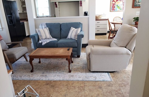 Tiverton Cottage | Coastal Farm Cottage *Book 7 days receive $100 gift card*