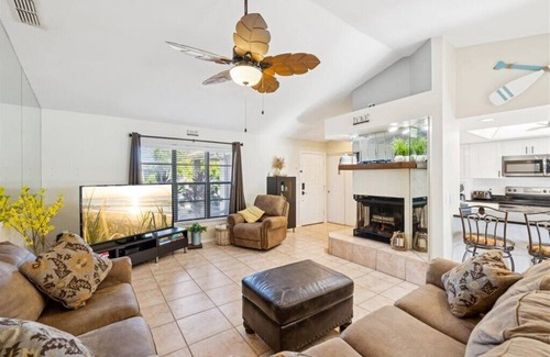 Regency Park House | 🏖 Coastal Getaway w/Heated Pool, Hot Tub & Relaxing Views