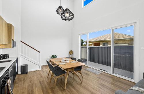 Windang Apartment | Coastal Hideaway