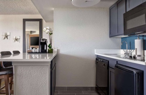Stuart Apartment | Coastal Living Journey | Golf Course. Outdoor Pool