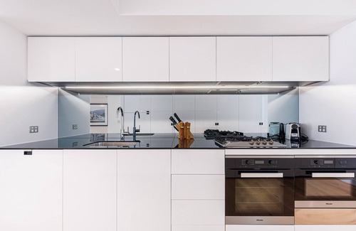 Bondi Beach Apartment | Coastal Living on Bondi Beach