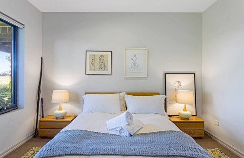 Ventnor House | Coastal meets Country at this Ventnor Beach Escape