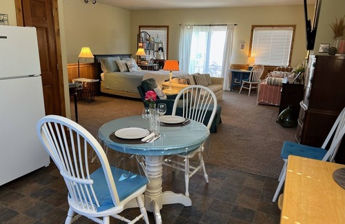 Gig Harbor Apartment | Coastal Studio with PNW Waterfront Views!