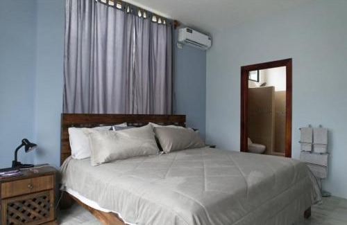 Puerto Lopez Apartment | Coastal Villa Retreat with Private Jacuzzi and Garage Near Isla de la Plata