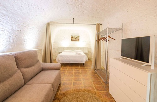 Valtierra Cottage | Cobachon Cave Rural House, private terrace and barbecue. (2 - 3 people)