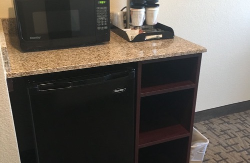 Paxton Hotel | Cobblestone Hotel & Suites - Paxton