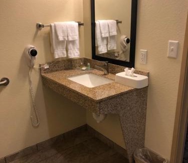 Paxton Hotel | Cobblestone Hotel & Suites - Paxton