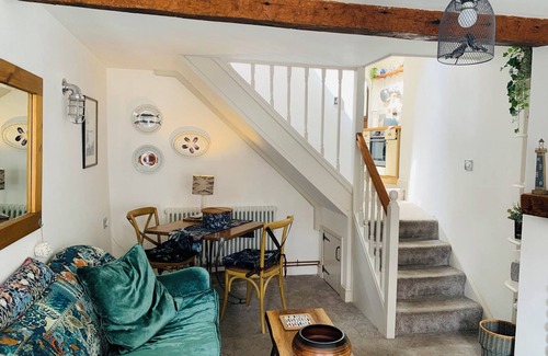 Heysham Cottage | COCKLE BAY COTTAGE, pet friendly, country holiday cottage in Heysham