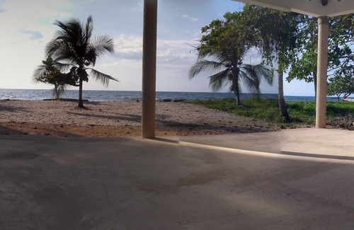 Tolu House | ★ Coco Biche | Private Beach + View | Sea, Sun, & Fun! ★