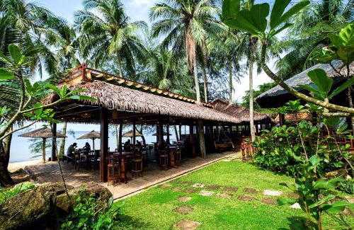 Ong Lang Resort | Coco Palm Beach Resort