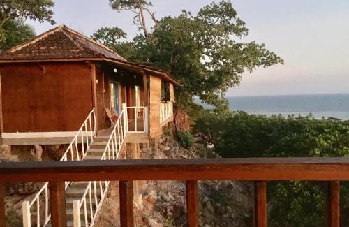 Karimunjava House | Cocohuts Hotel