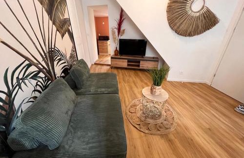 La Cote-Saint-Andre Apartment | Cocon Jungle Hyper Centre