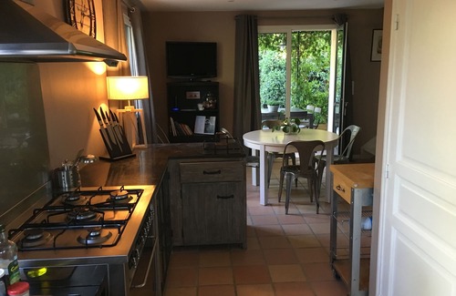 Rochegude House | "Cocon" of greenery in Drôme Provençale