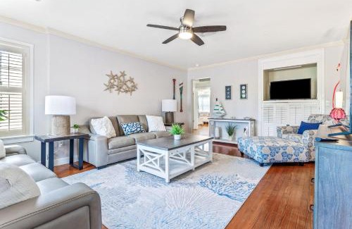 Bay Esplanade House | Coconut Beach House