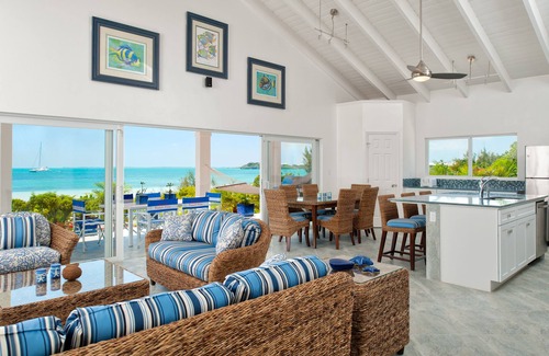 Ocean Point Villa | Coconut Beach Villa! BEACHFRONT! Private Pool! Couples/Families! Fall Discounts!