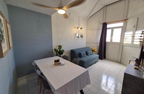 Saint-Denis Apartment | Coeur Citadin - 4 personnes - Plein Centre Ville 2eme étage