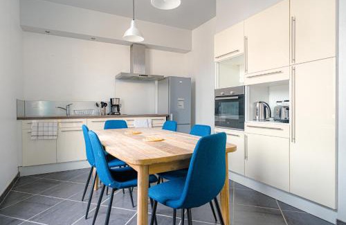 Cholet Apartment | Coeur de ville #B1 - Chambre privée dans logement partagée - Proche commerces et transports