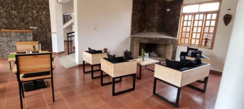 Kisoro Hotel | Coffee Pot Hotel