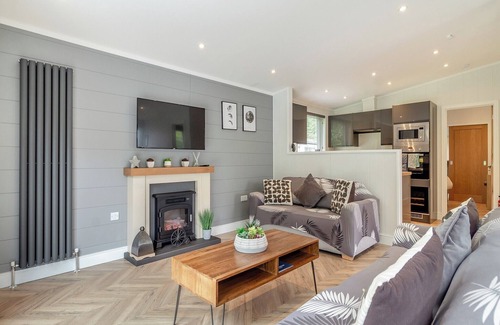 Earls Colne Ski Chalet | Coggeshall Lodge Pet